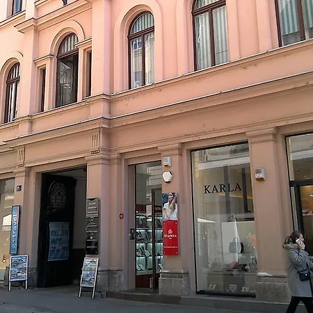 Simple Teslina Apartment Zagreb